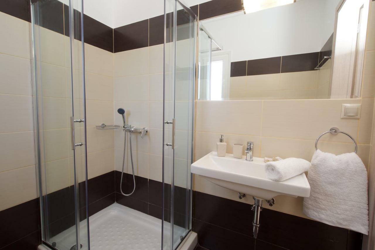Rose Maisonette Razata Екстер'єр фото